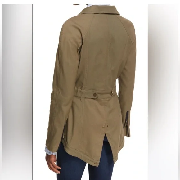 Veronica Beard
Utility Jacket - Picture 2 of 2